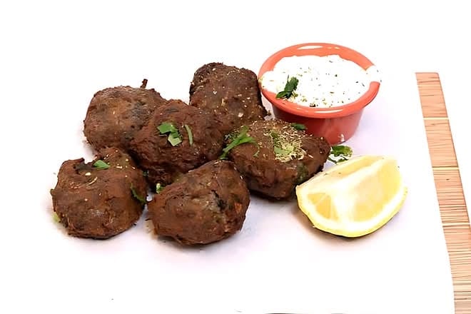 Keftedakia (Greek Meatballs).
